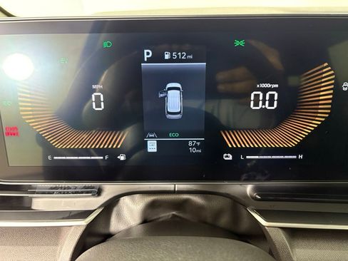 New 2026 Kia Carnival EX FWD image 24