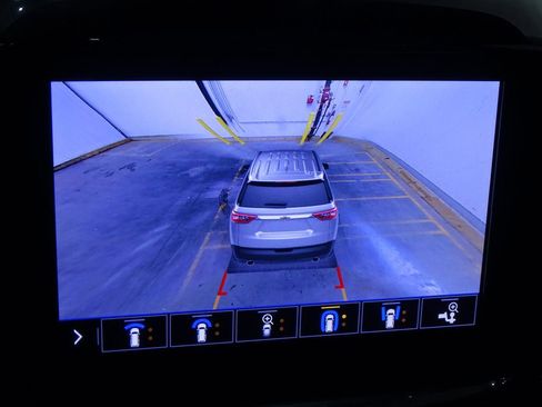 Used 2020 Chevrolet Traverse Premier image 49