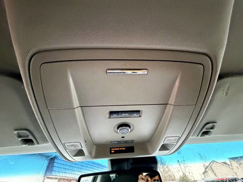 Used 2015 Chevrolet Suburban LT image 45