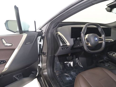 Used 2024 BMW iX xDrive50 w/ Convenience Package AWD/4WD image 49