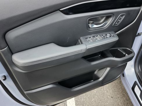 Used 2024 Honda Pilot Touring image 30