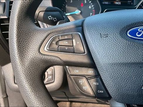 Used 2017 Ford Escape SE AWD/4WD image 19