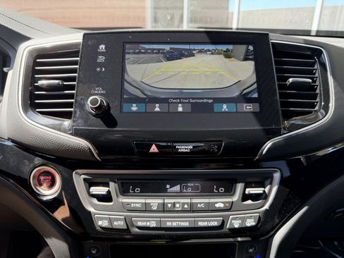 Used 2025 Honda Passport Black Edition image 19