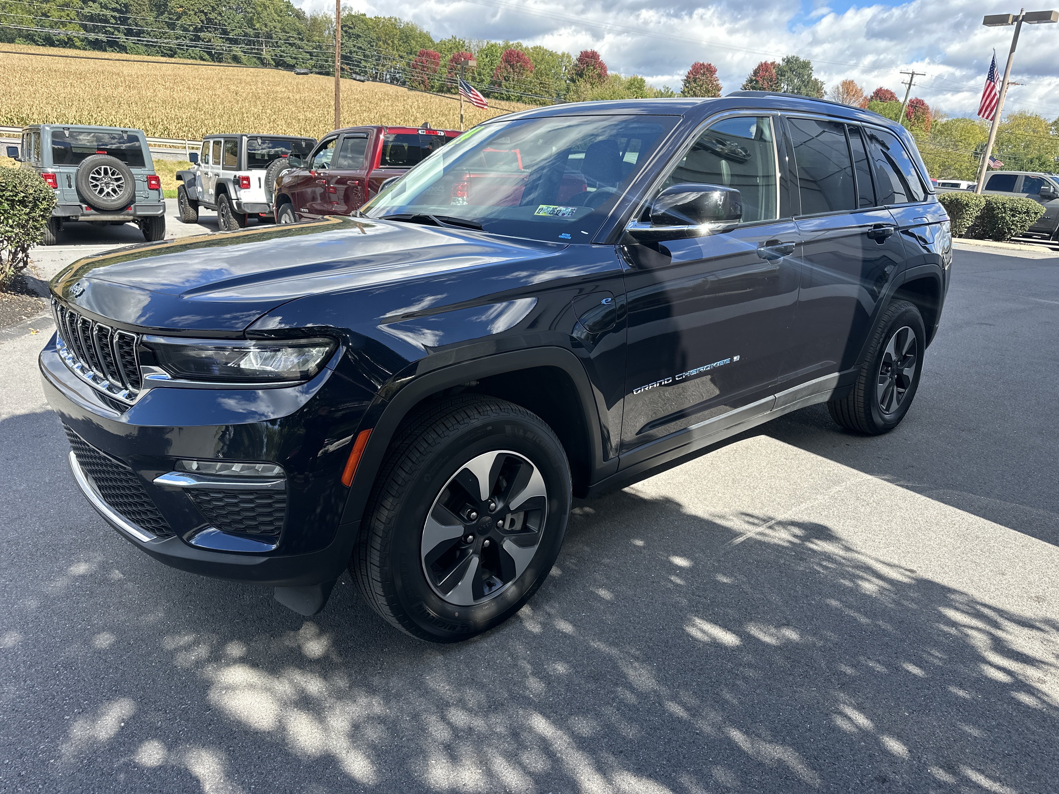 Used 2024 Jeep Grand Cherokee Limited 4xe AWD/4WD image 8