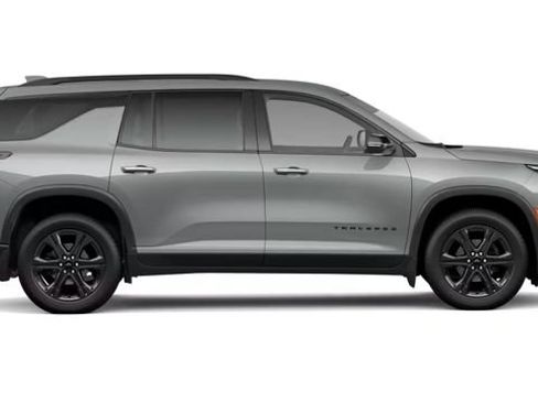 New 2027 Chevrolet Traverse LT w/ Midnight/Sport Edition AWD/4WD image 4
