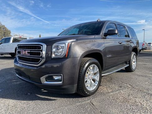 Used 2017 GMC Yukon SLE image 2