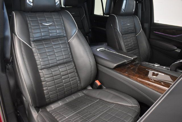 Used 2022 Cadillac Escalade Sport Platinum AWD/4WD image 6