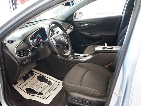 Used 2018 Chevrolet Malibu LT w/ Driver Confidence Package FWD image 23