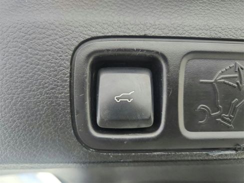 Used 2019 Ford Expedition XLT w/ Equipment Group 202A image 27