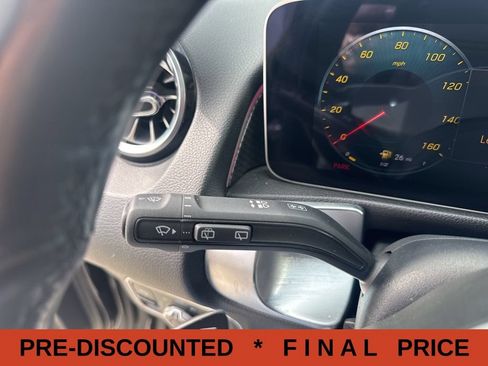 Used 2021 Mercedes-Benz GLB 250 4MATIC w/ AMG Line image 31