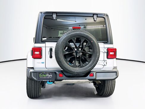 Used 2023 Jeep Wrangler Unlimited Sahara w/ Cold Weather Group AWD/4WD image 7