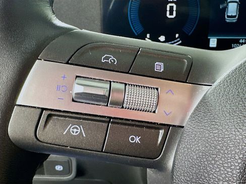 Used 2025 Hyundai Kona SEL image 22