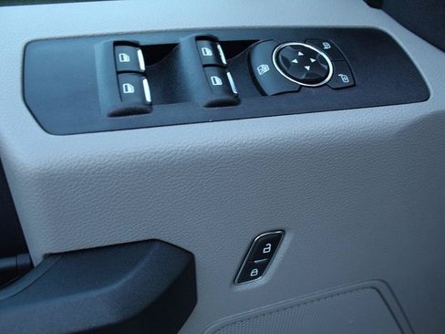 Used 2022 Ford F250 XL w/ Power Equipment Group AWD/4WD image 15