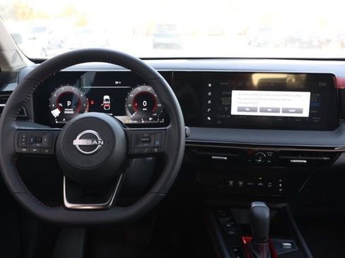 New 2025 Nissan Kicks SR image 22