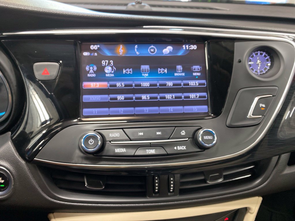 Used 2018 Buick Envision Essence AWD/4WD image 46