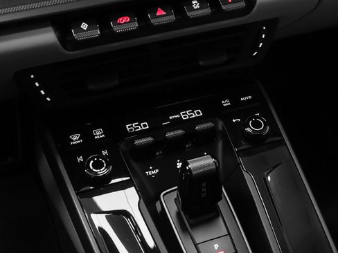 Certified 2025 Porsche 911 Carrera RWD image 45