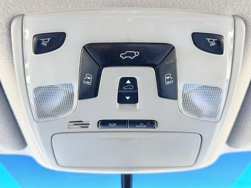 Used 2014 Toyota Sienna XLE AWD/4WD image 15