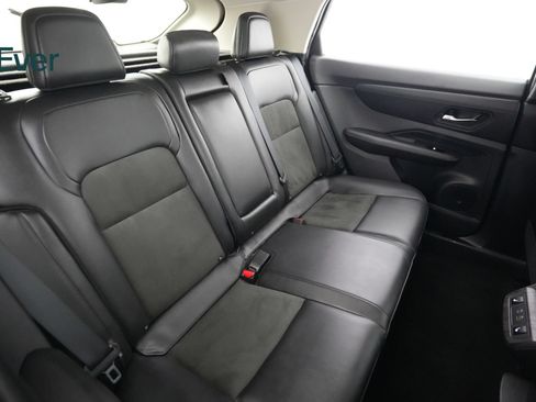 Used 2024 Nissan Ariya AWD image 5