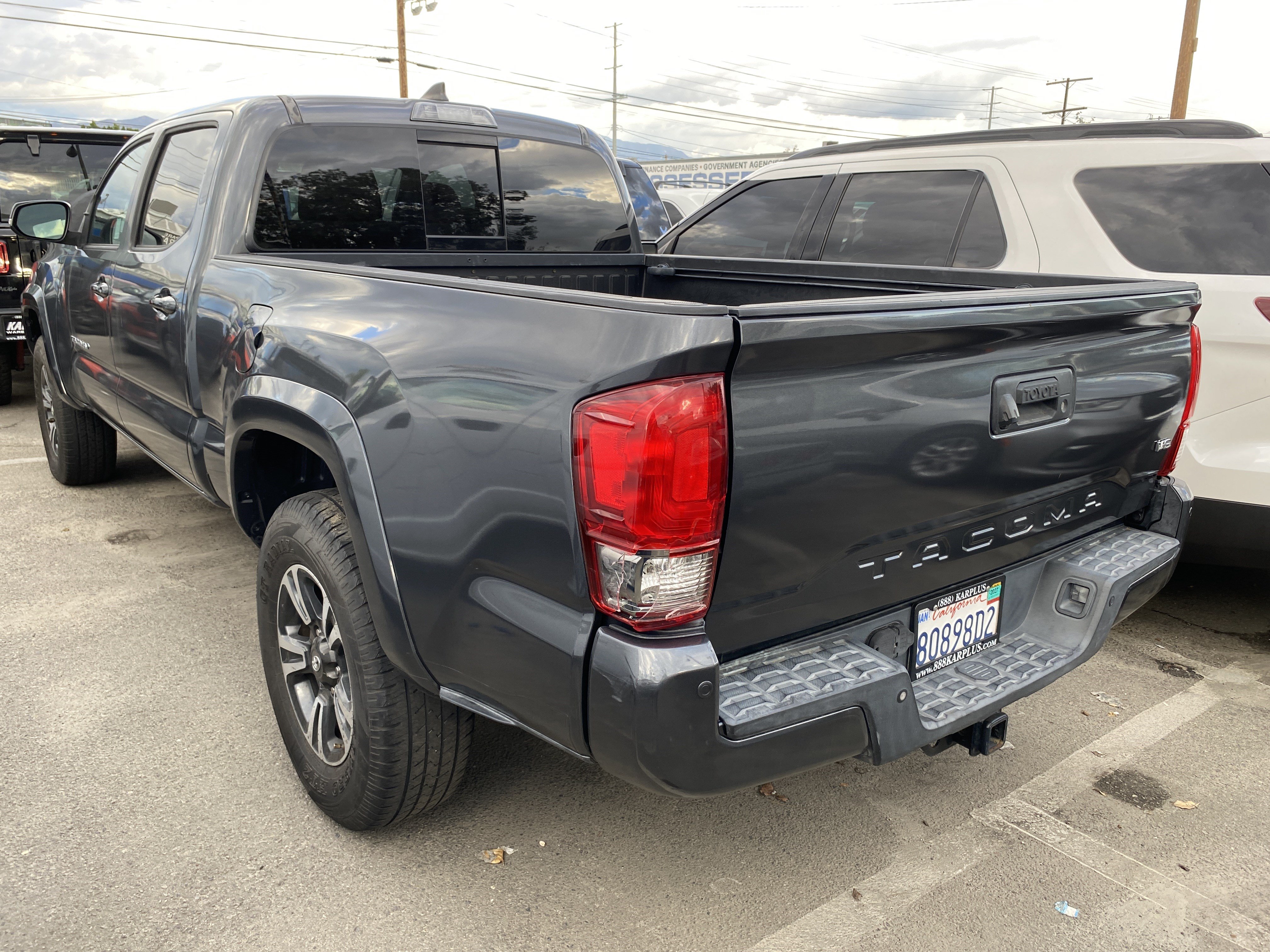 Used 2017 Toyota Tacoma TRD Sport RWD image 8