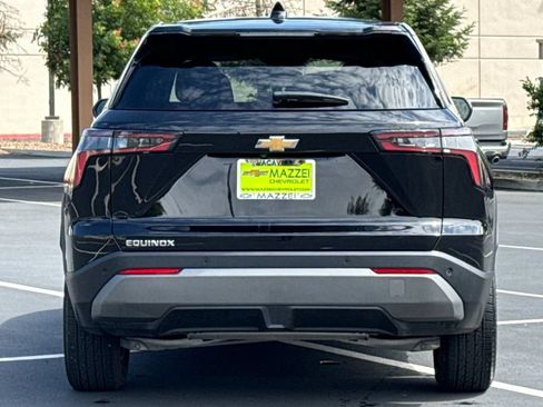 Used 2026 Chevrolet Equinox LT w/ LPO, Floor Liner Package FWD image 12