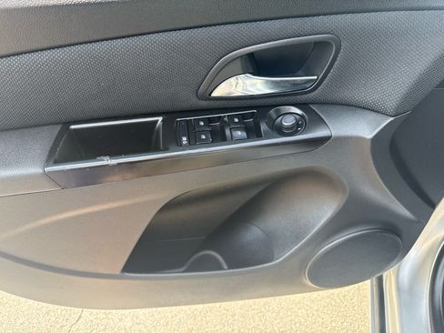 Used 2014 Chevrolet Cruze LT FWD image 10