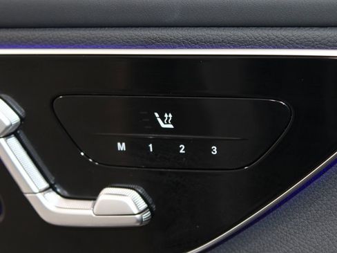 Used 2024 Mercedes-Benz GLC 300 4MATIC image 38