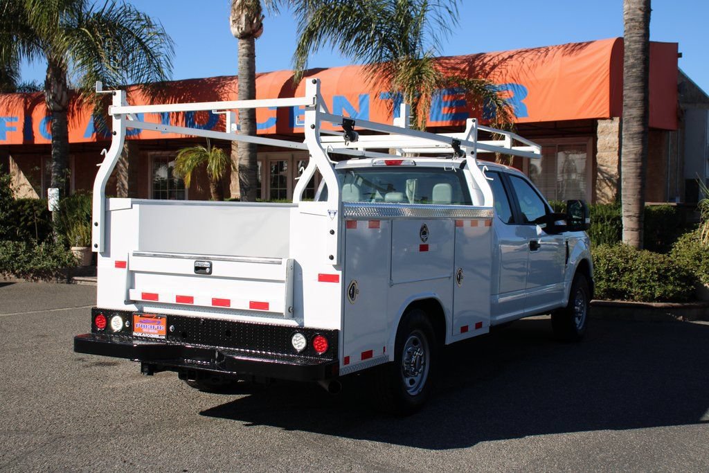 Used 2022 Ford F350 XL w/ Power Equipment Group RWD image 11