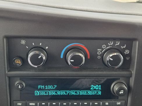 Used 2025 Chevrolet Express 2500 w/ Driver Convenience Package RWD image 19