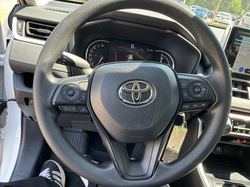 Used 2025 Toyota RAV4 LE FWD image 18