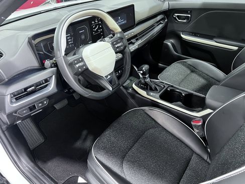 Used 2025 Kia K4 GT-Line image 14