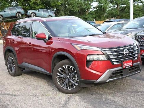 Certified 2025 Nissan Rogue SL w/ Tech Package AWD/4WD image 2