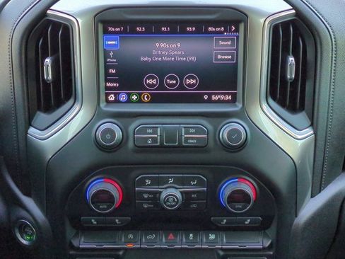 Used 2021 Chevrolet Silverado 1500 LT image 19