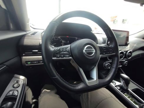 Used 2021 Nissan Sentra SV FWD image 18