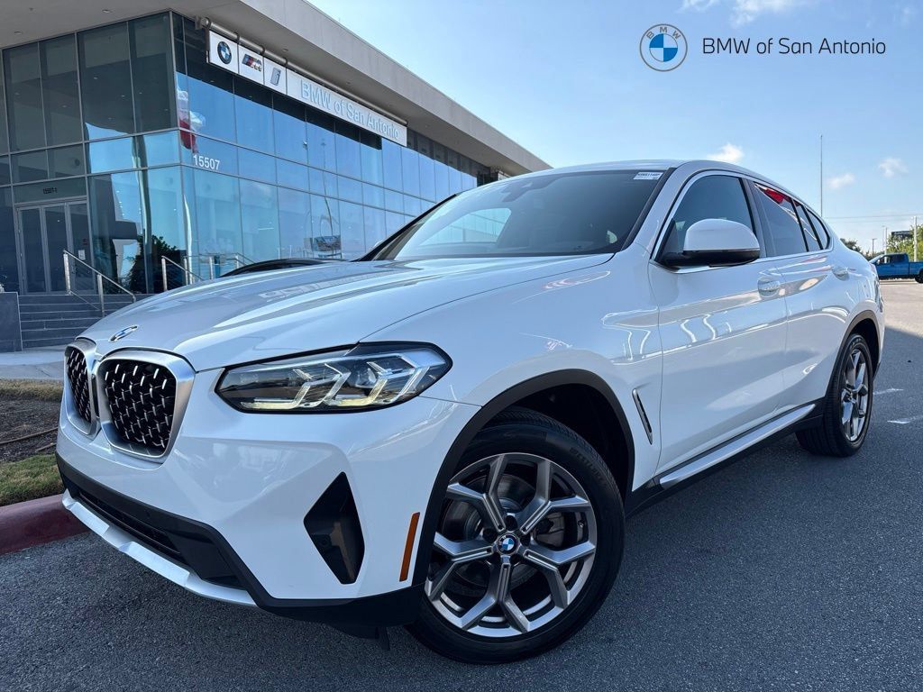Used 2022 BMW X4 xDrive30i w/ Premium Package 2 AWD/4WD image 1