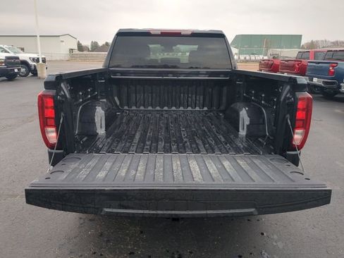 Used 2025 GMC Sierra 1500 Elevation image 26