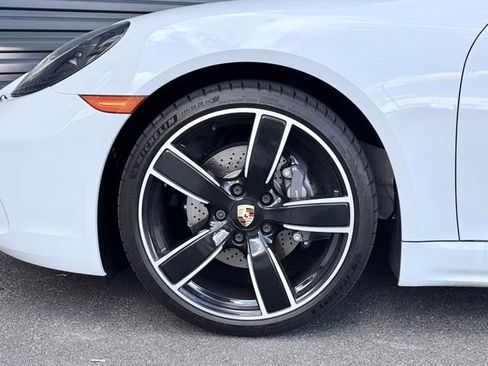 Used 2024 Porsche 718 Boxster RWD image 9
