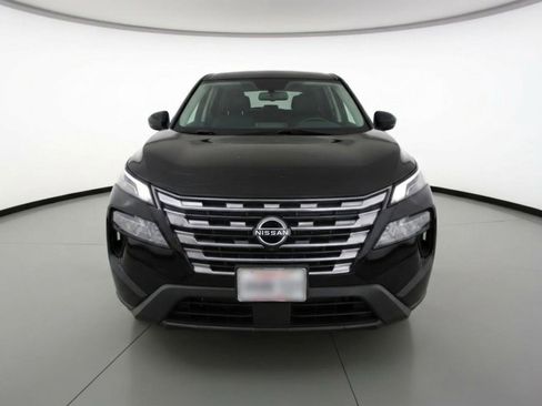 Used 2025 Nissan Rogue SV FWD image 2