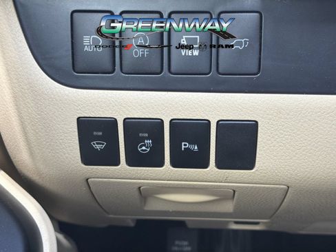 Used 2019 Toyota Highlander Limited Platinum FWD image 27
