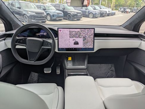 Used 2023 Tesla Model X Plaid image 26