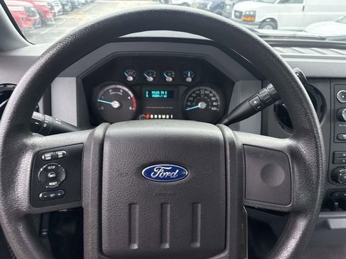 Used 2016 Ford F550 2WD Regular Cab Super Duty image 32