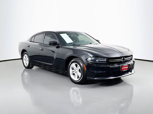 Used 2016 Dodge Charger SE w/ Popular Equipment Group RWD image 7