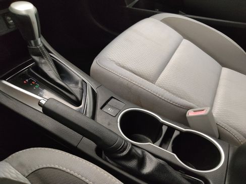 Used 2017 Toyota Corolla LE FWD image 26