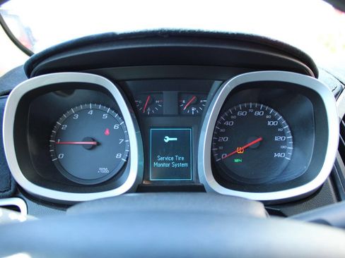 Used 2012 Chevrolet Equinox LS FWD image 21