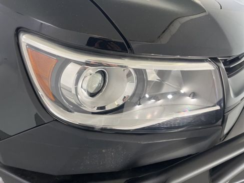 Used 2018 Chevrolet Colorado Z71 AWD/4WD image 26