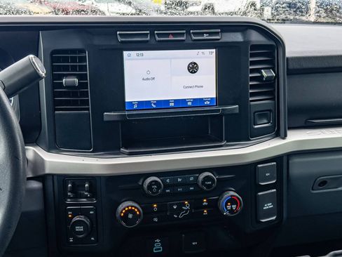 Used 2023 Ford F250 XLT AWD/4WD image 11