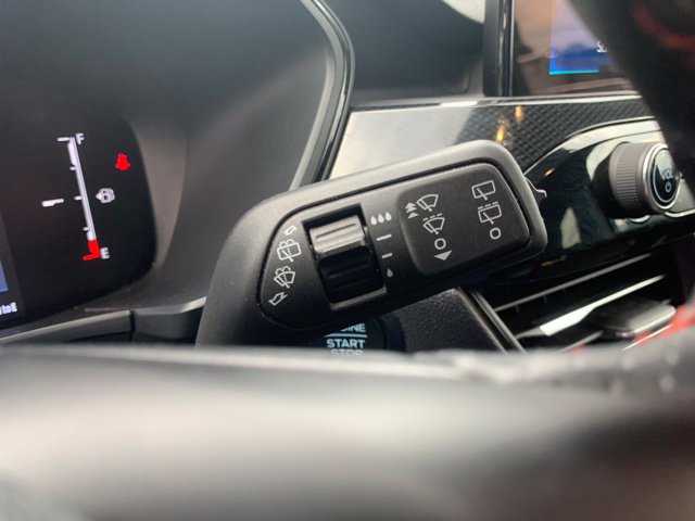 Used 2025 Ford Escape ST-Line Select AWD/4WD image 29