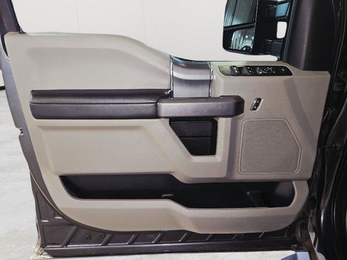 Used 2020 Ford F350 XLT w/ XLT Premium Package AWD/4WD image 25