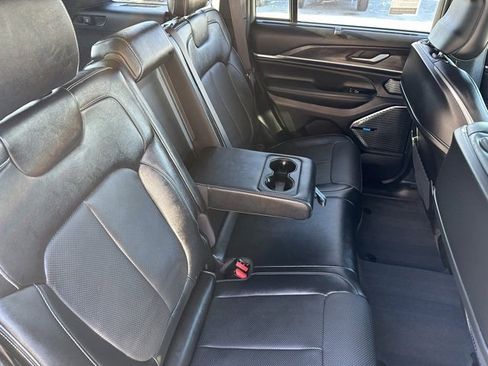 Used 2023 Jeep Grand Cherokee Overland w/ Luxury Tech Group IV image 19