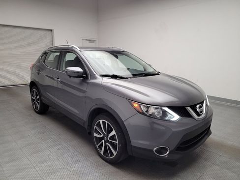 Used 2018 Nissan Rogue Sport SL FWD image 13