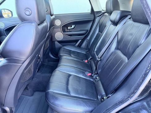 Used 2017 Land Rover Range Rover Evoque SE Premium image 13